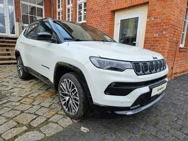 Usado Jeep Compass Summit 131 HP (96 kW) 2024 Branco SUV