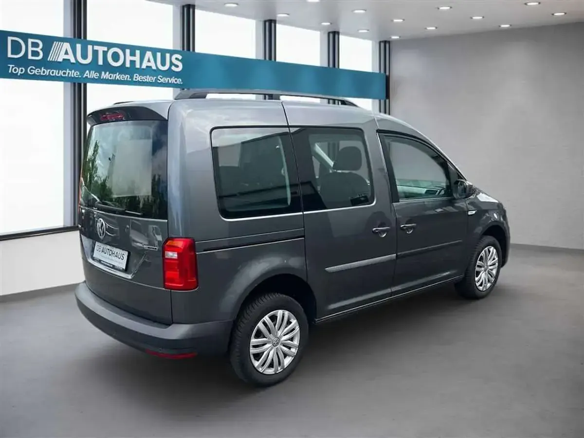 Gebraucht VW Caddy Trendline 122 PS (89 kW) 2020 Grau Van / Kleinbus