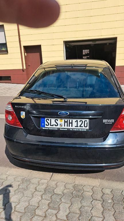 Gebraucht Ford Mondeo Ghia 145 PS (106 kW) 2005 Schwarz Limousine