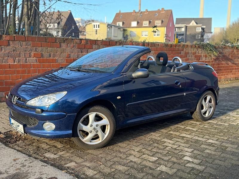 Gebraucht Peugeot 206 CC 136 PS (100 kW) 2006 Blau Cabrio