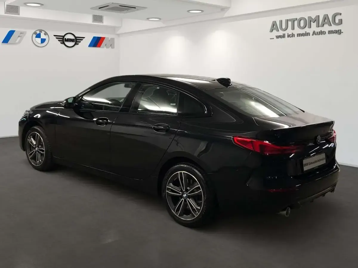 Gebraucht BMW 220 Sport Line 192 PS (141 kW) 2024 Schwarz Coupé