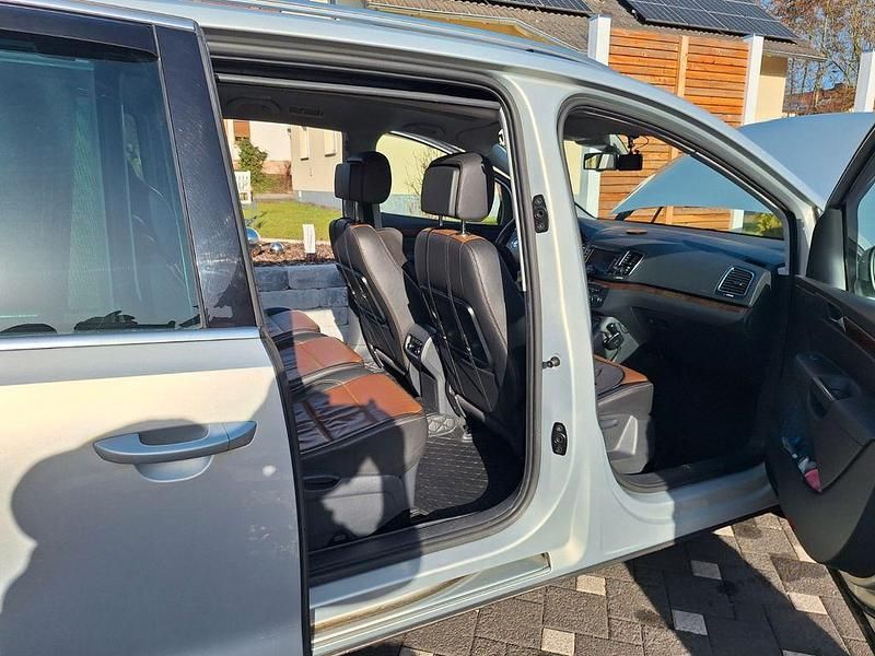 Gebraucht VW Sharan Highline 170 PS (125 kW) 2012 Silber Van / Kleinbus