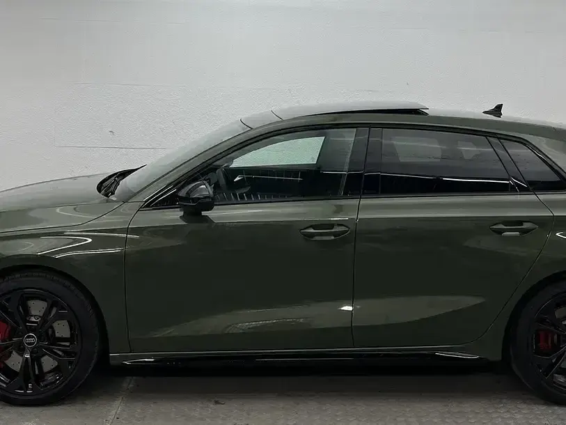 Gebraucht Audi S3 Ambiente 333 PS (244 kW) 2024 Distriktgrün (metallic) Limousine