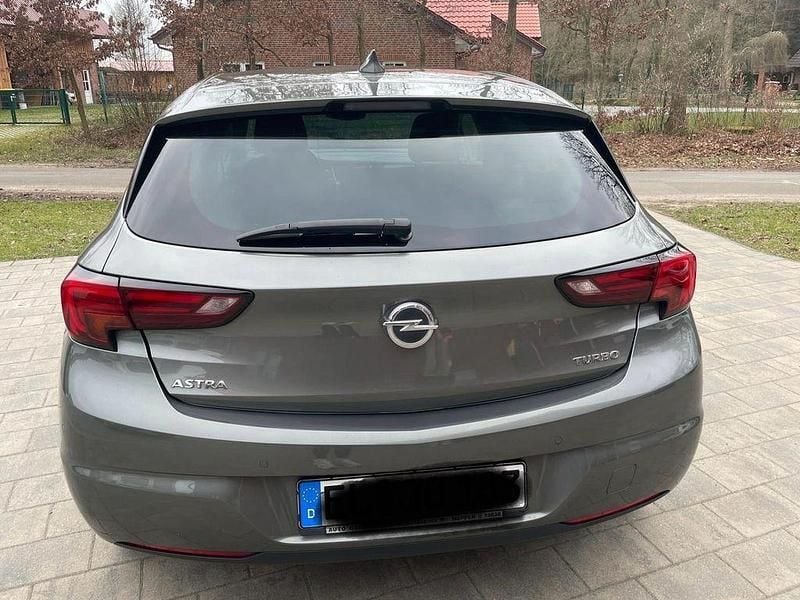 Gebraucht Opel Astra Dynamic 125 PS (91 kW) 2018 Grau Limousine
