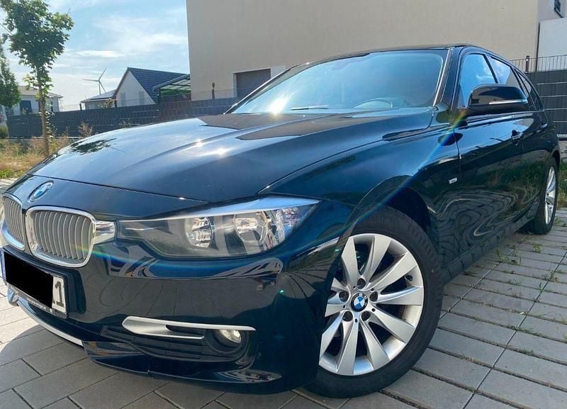 Gebraucht BMW 320 185 PS (136 kW) 2013 Schwarz Kombi