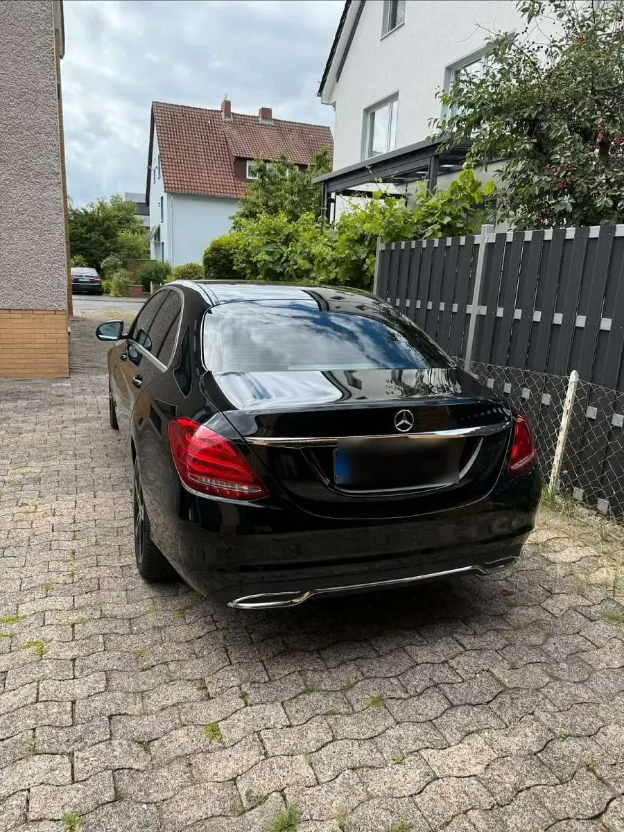 Gebraucht Mercedes C220 170 PS (125 kW) 2018 Schwarz Limousine