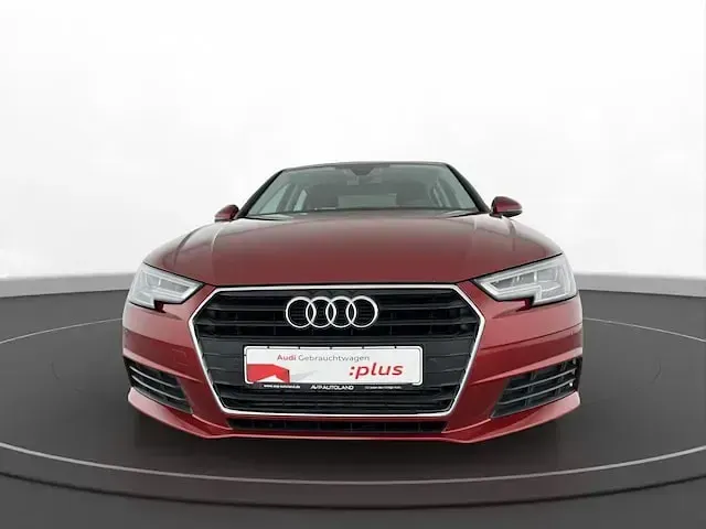 Gebraucht Audi A4 Design 150 PS (110 kW) 2019 Rot Limousine