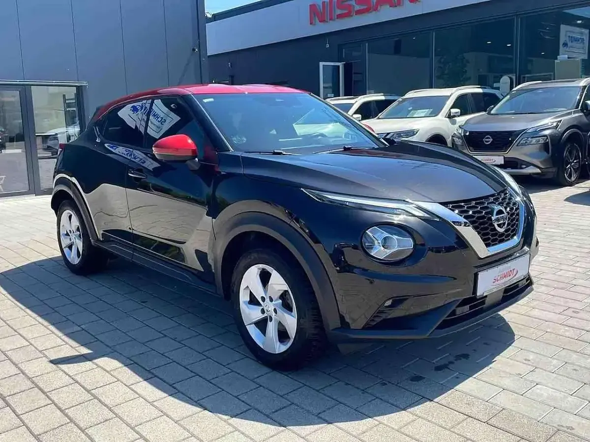 Gebraucht Nissan Juke N-Connecta 117 PS (86 kW) 2021 Black/fuji sunset red SUV