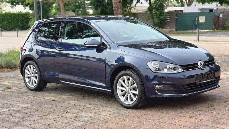 Gebraucht VW Golf VII LOUNGE 150 PS (110 kW) 2016 Blau Limousine