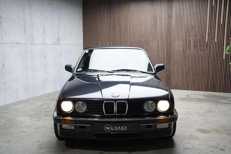 Gebraucht BMW 325 Cabriolet 170 PS (125 kW) 1987 Diamantschwarz metallic Cabrio