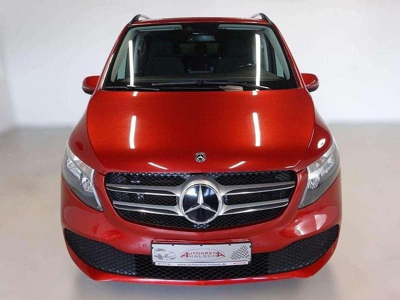 Gebraucht Mercedes V250 190 PS (139 kW) 2020 Hyazinthrot metallic mb 3334 Van / Kleinbus