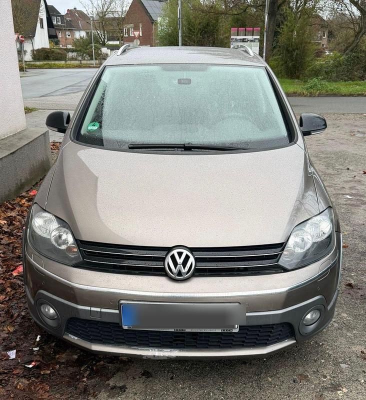 Andere farben Gebraucht 2012 VW Golf VII Limousine | 5.700 € (Superpreis) - Bild 1/4