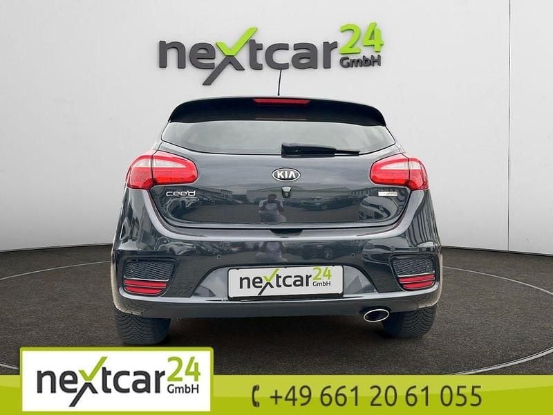 Gebraucht Kia Ceed 128 PS (94 kW) 2015 Schwarz Kleinwagen