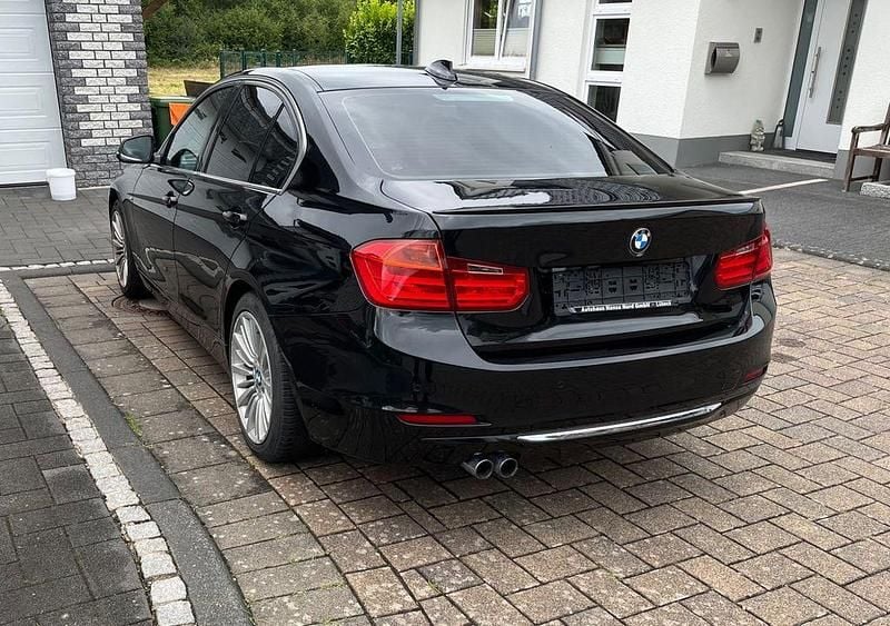 Gebraucht BMW 328 Luxury Line 245 PS (180 kW) 2014 Schwarz Limousine