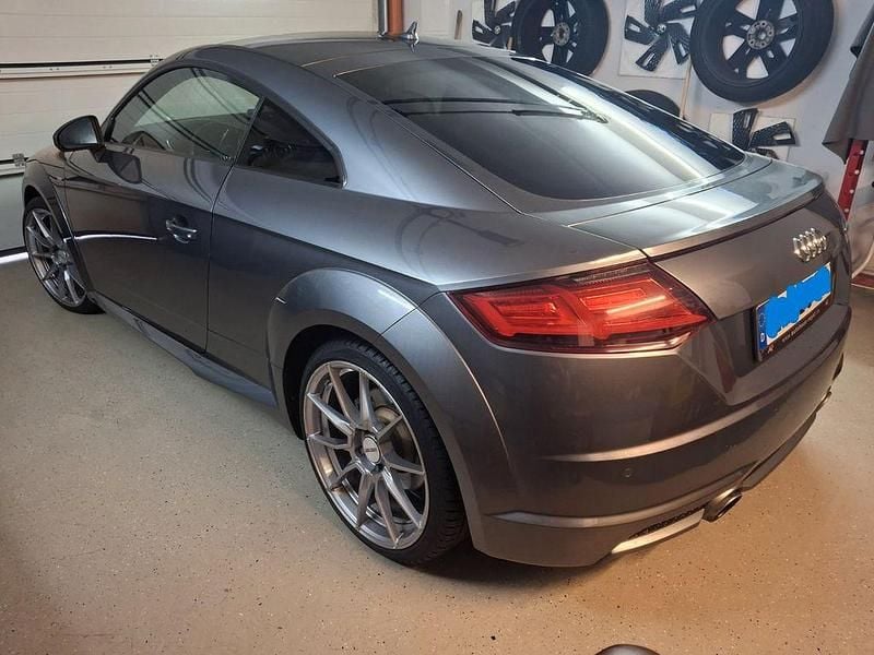 Gebraucht Audi TT Ambiente 230 PS (169 kW) 2016 Grau Coupé
