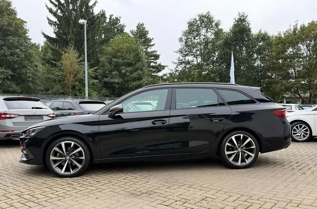 Gebraucht Seat Leon FR 150 PS (110 kW) 2023 Schwarz Limousine