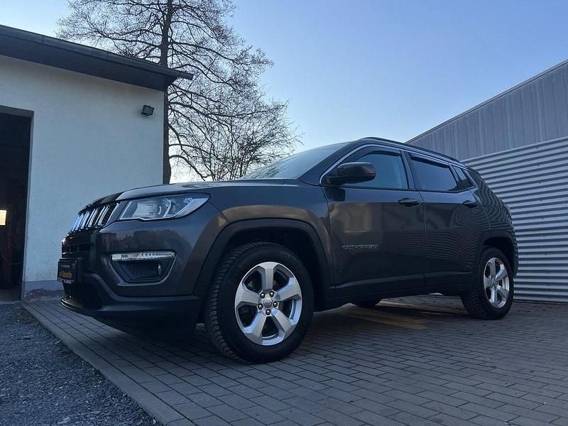 Gebraucht Jeep Compass Longitude 140 PS (102 kW) 2018 Grau SUV