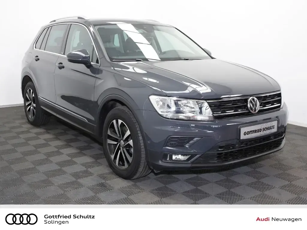 Gebraucht VW Tiguan Comfortline 131 PS (96 kW) 2020 Grau SUV