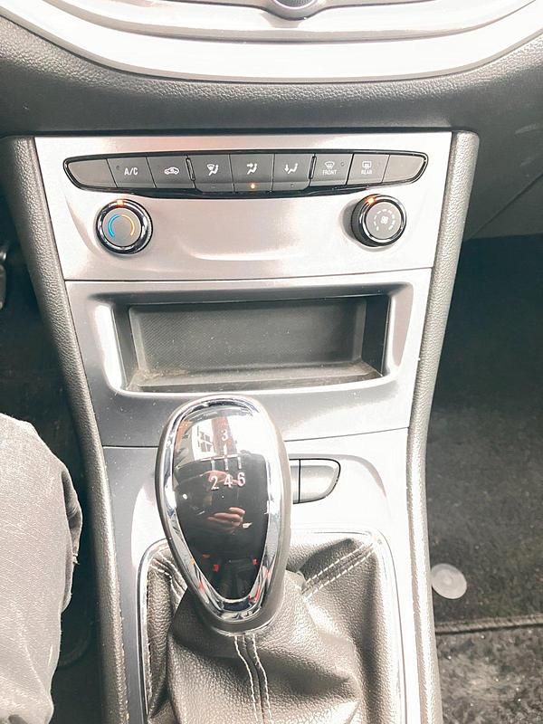 Gebraucht Opel Astra 125 PS (91 kW) 2019 Blau Limousine