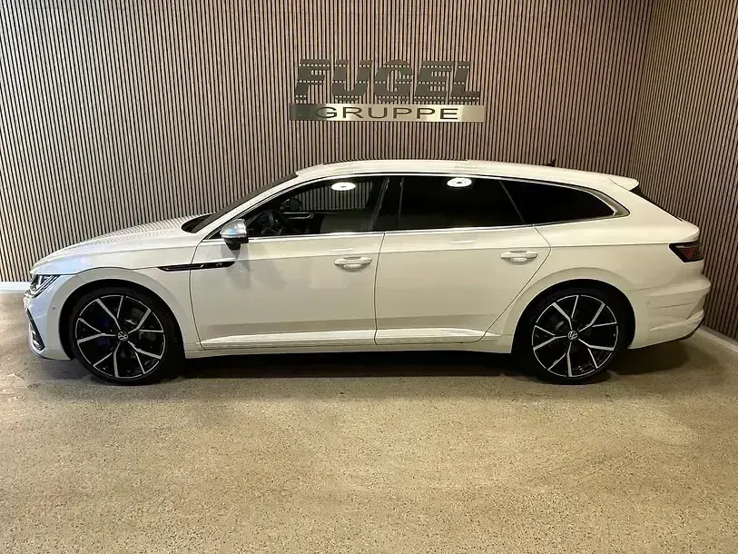 Używany VW Arteon R 320 KM (235 kW) 2021 Biały Kombi