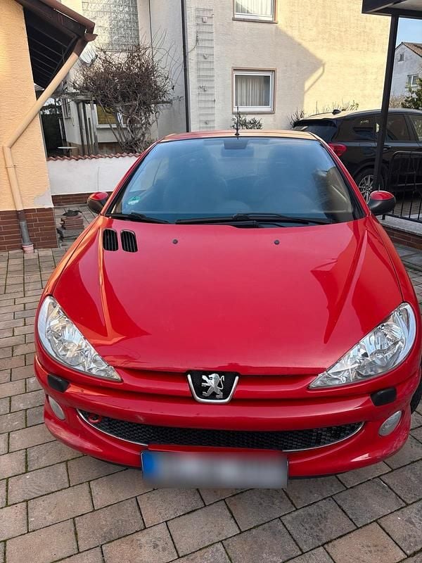 Gebraucht Peugeot 206 CC 101 PS (74 kW) 2007 Rot Cabrio