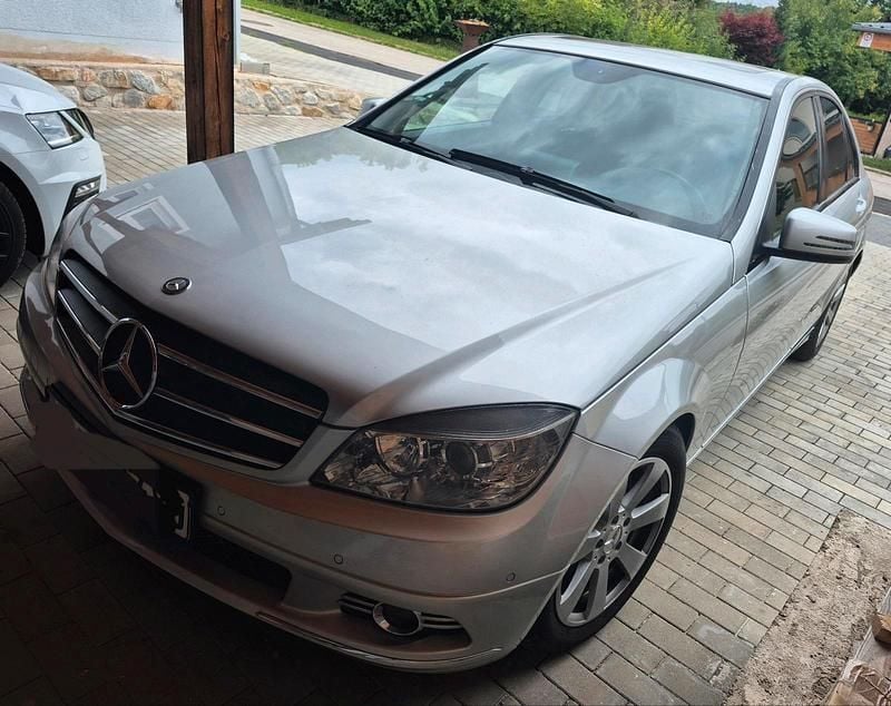 Silber Gebraucht 2007 Mercedes C230 Limousine | 6.449 € (Fairer Preis) - Bild 1/4