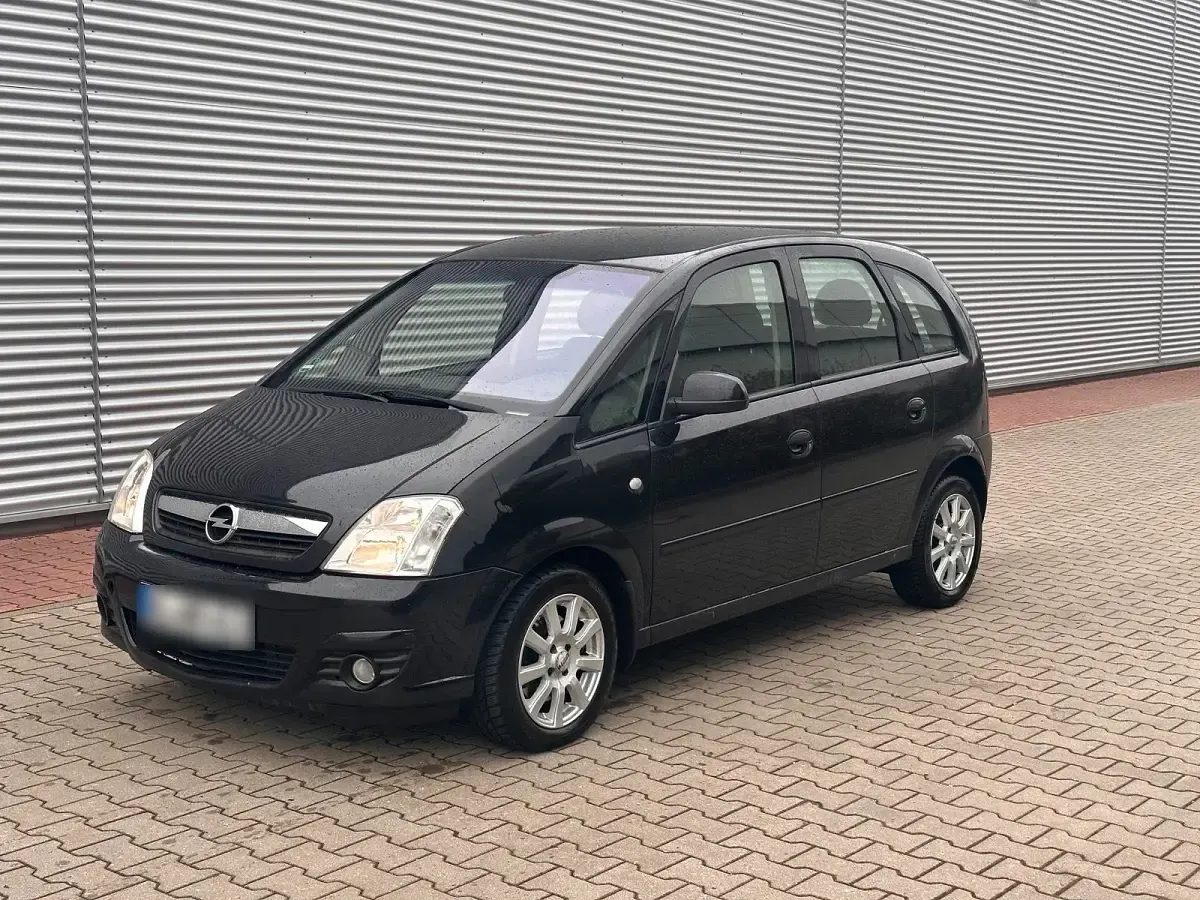 Usado Opel Meriva 105 HP (77 kW) 2006 Preto Monovolume