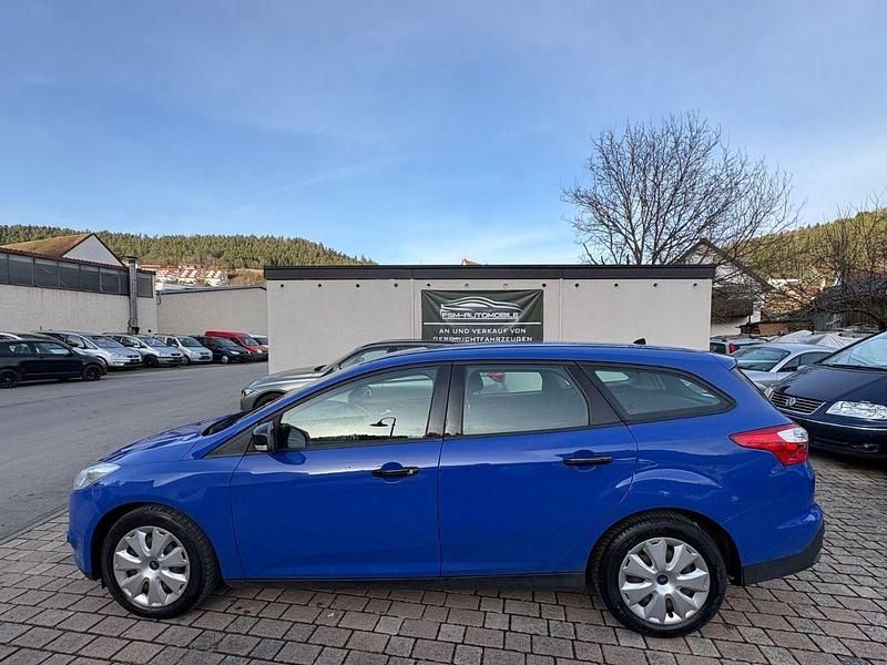 Gebraucht Ford Focus Trend 116 PS (85 kW) 2014 Blau Kombi