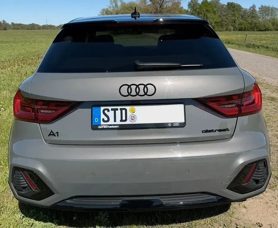 Gebraucht Audi A1 S-Line 150 PS (110 kW) 2024 Grau SUV