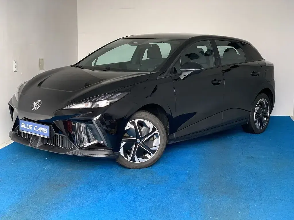 Używany MG MG4 EV 125 kW (170 KM) 2023 Czarny Hatchback