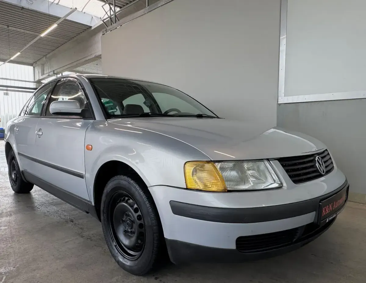 Gebraucht VW Passat 125 PS (91 kW) 1997 Silber Limousine