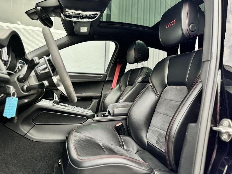 Używany Porsche Macan 360 KM (264 kW) 2018 Czarny SUV
