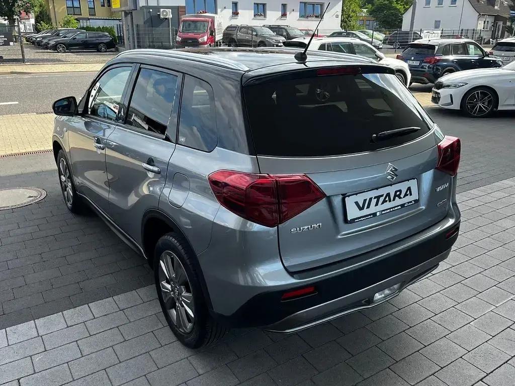 Gebraucht Suzuki Vitara Comfort 140 PS (102 kW) 2019 Grau SUV