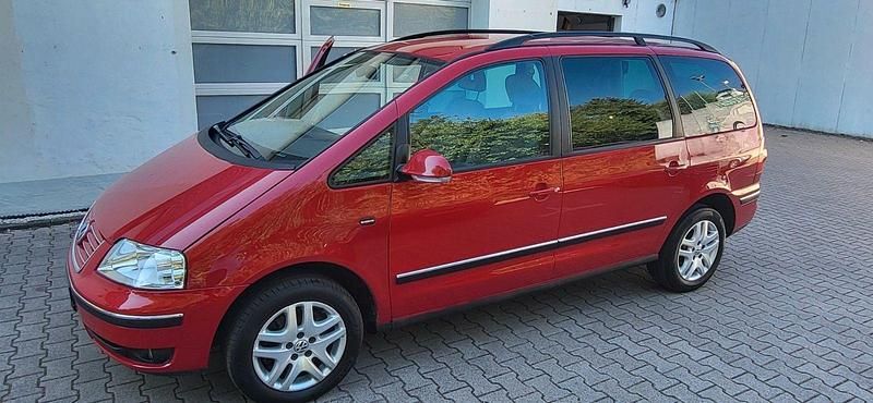 Rot Gebraucht 2010 VW Sharan Comfortline Van / Kleinbus | 7.100 € (Fairer Preis) - Bild 1/4