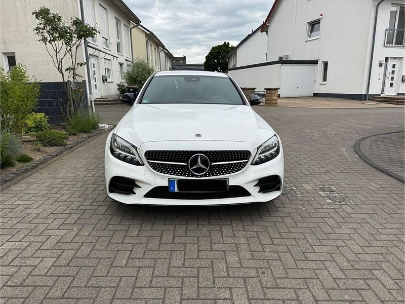 Gebraucht Mercedes C200 184 PS (135 kW) 2020 Weiß Limousine