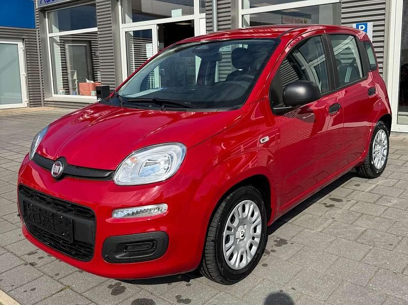 Neu Fiat Panda 69 PS (50 kW) 2025 Rot Kleinwagen