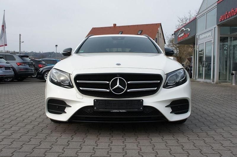 Gebraucht Mercedes E350 AMG 286 PS (210 kW) 2019 Diamantweiss (metallic) Kombi