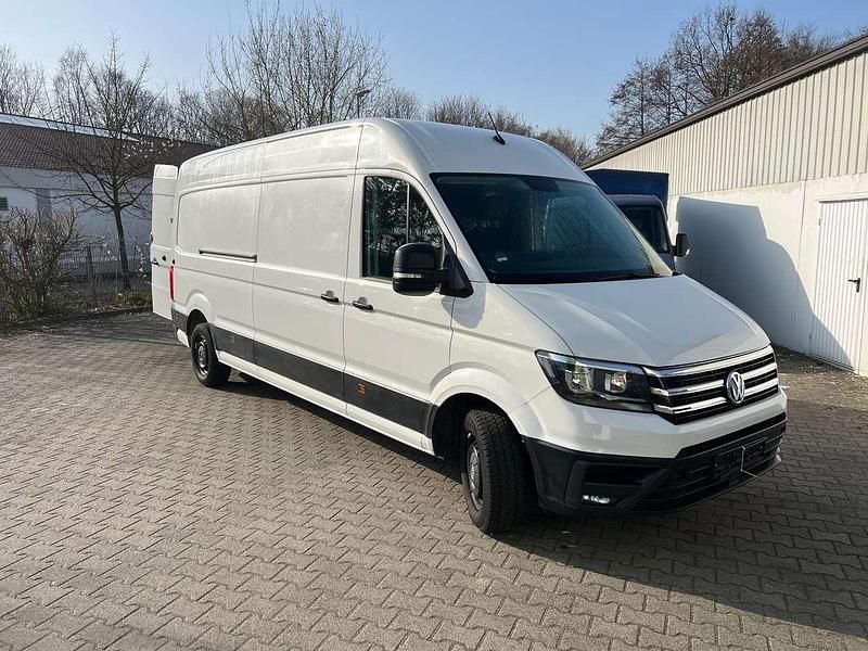 Gebraucht VW Crafter Trendline 140 PS (102 kW) 2023 Candyweiß Van