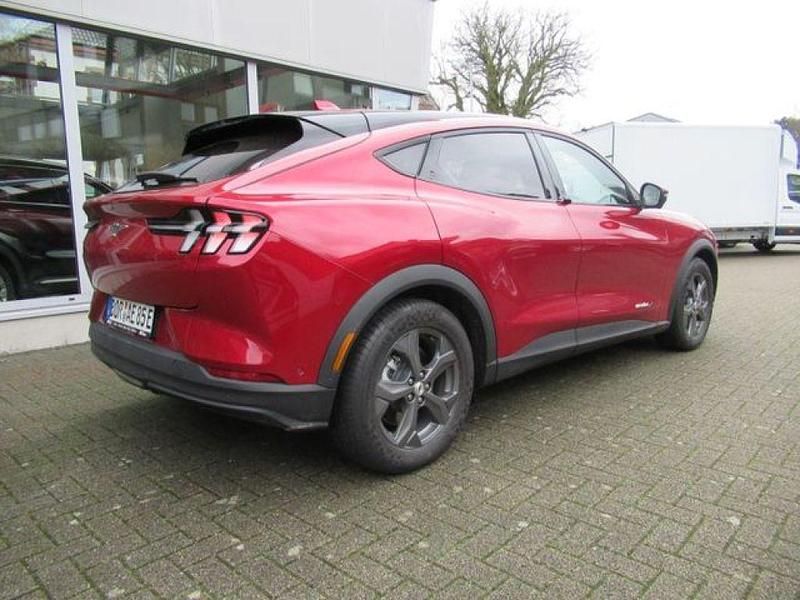 Gebraucht Ford Mustang Mach-E Extended Range 216 kW (294 PS) 2022 Rot SUV