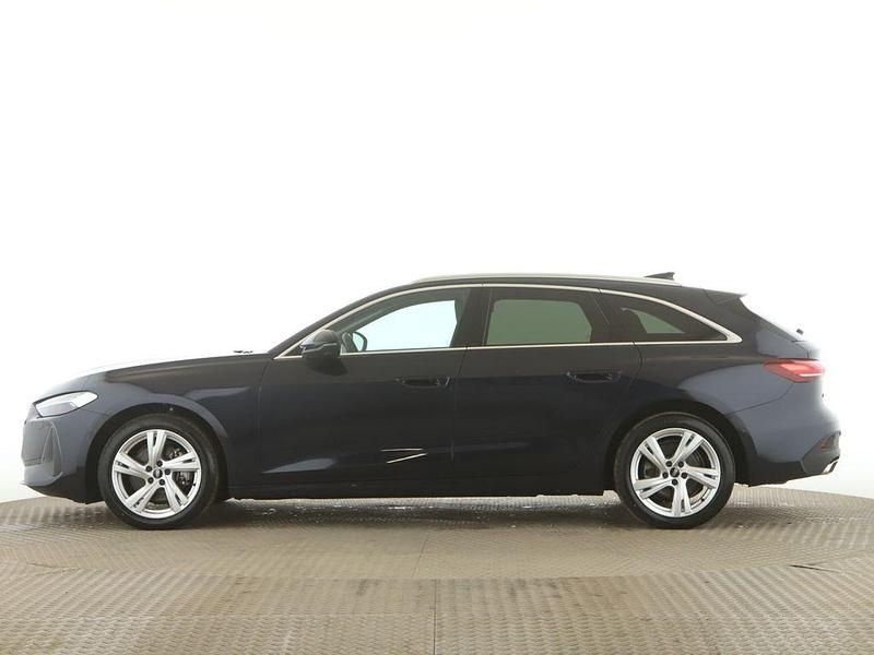 Gebraucht Audi A5 Sport 204 PS (150 kW) 2025 Firmamentblau metallic Kombi