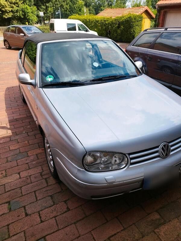 Silber Gebraucht 2001 VW Golf Cabriolet Cabrio | 2.400 € (Guter Preis) - Bild 1/4