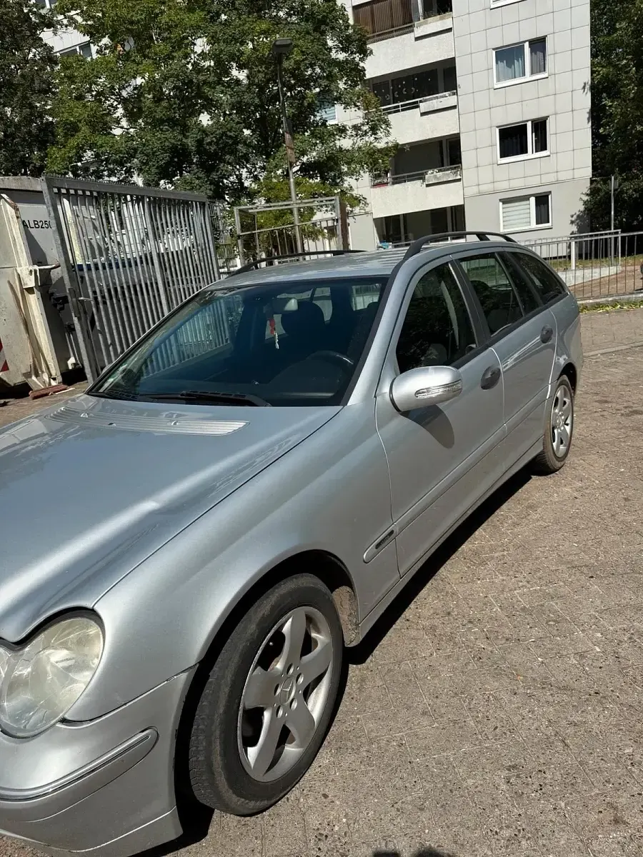 Gebraucht Mercedes C180 143 PS (105 kW) 2005 Silber Kombi