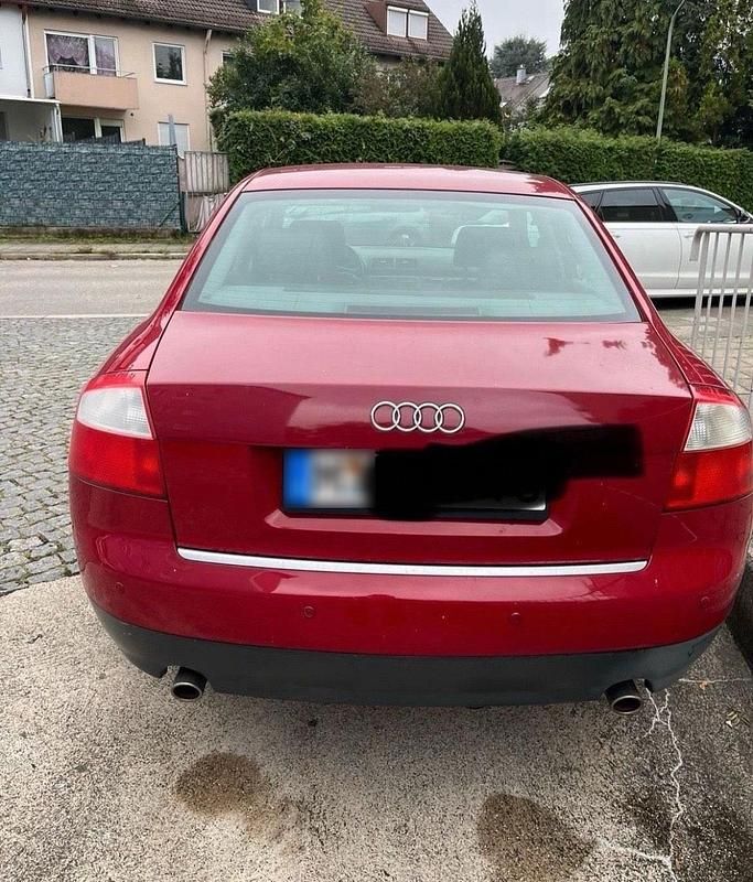 Gebraucht Audi A4 220 PS (161 kW) 2001 Rot Limousine