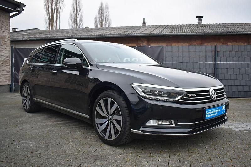 Schwarz Gebraucht 2016 VW Passat Highline Kombi | 13.490 € (Guter Preis) - Bild 1/4