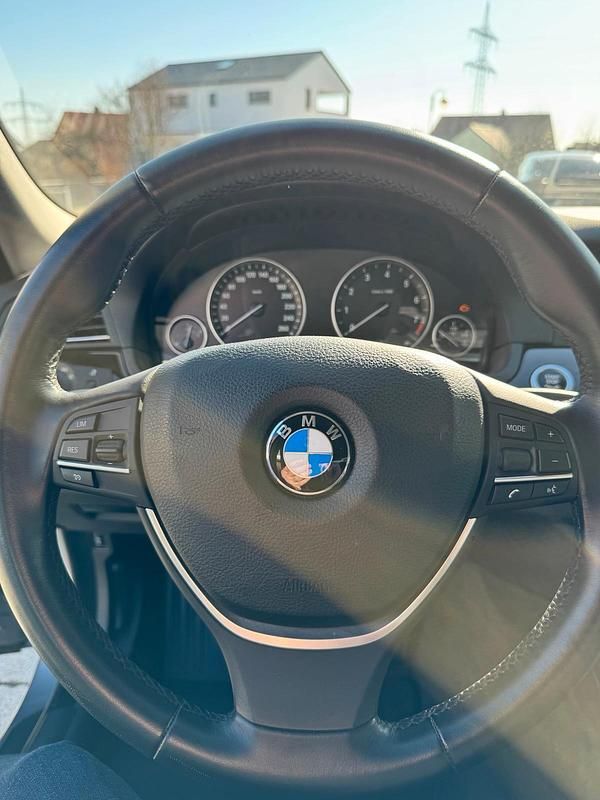 Second-hand BMW 523 204 CP (150 kW) 2010 Gri Berlinǎ