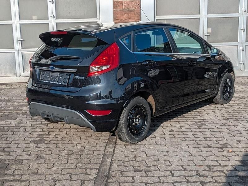 Gebraucht Ford Fiesta Titanium 97 PS (71 kW) 2010 Schwarz Kleinwagen