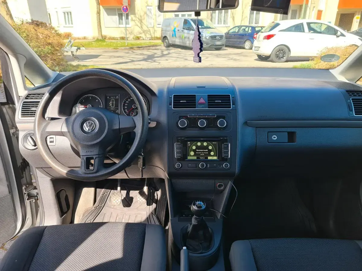 Gebraucht VW Touran 110 PS (80 kW) 2011 Grau Van / Kleinbus