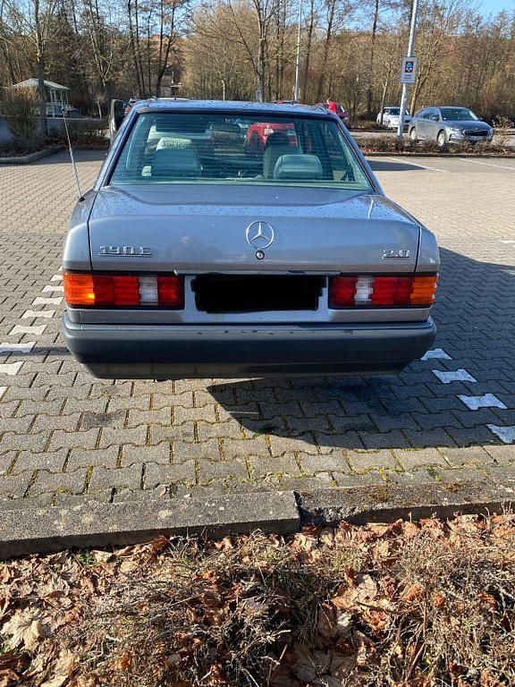 Second-hand Mercedes 190 122 CP (89 kW) 1992 Gri Berlinǎ