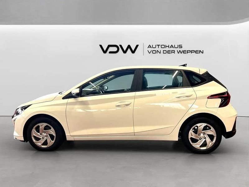 Gebraucht Hyundai i20 Select 58 PS (42 kW) 2024 Weiß Kleinwagen