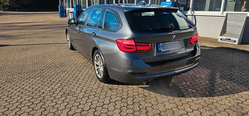 Gebraucht BMW 316 Advantage 116 PS (85 kW) 2018 Grau Kombi